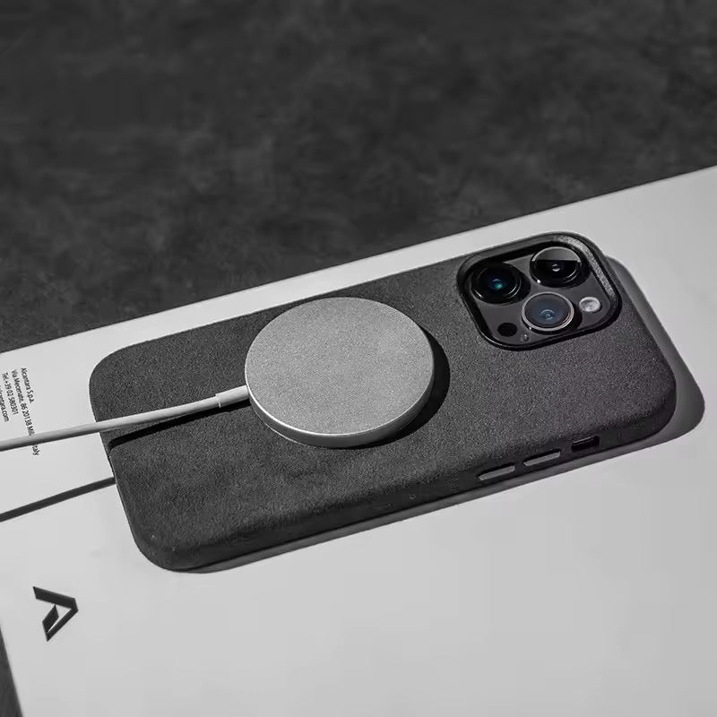 iPhone MagSafe-Schutzhülle | "Alcantara"