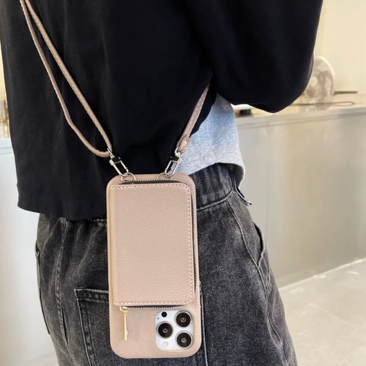 iPhone Umhängehülle | "Paula"